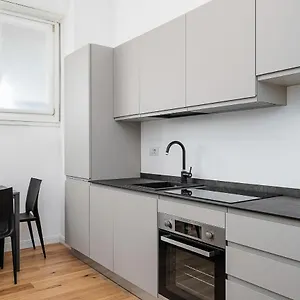 Italianway - Ippolito Nievo 28 Milano